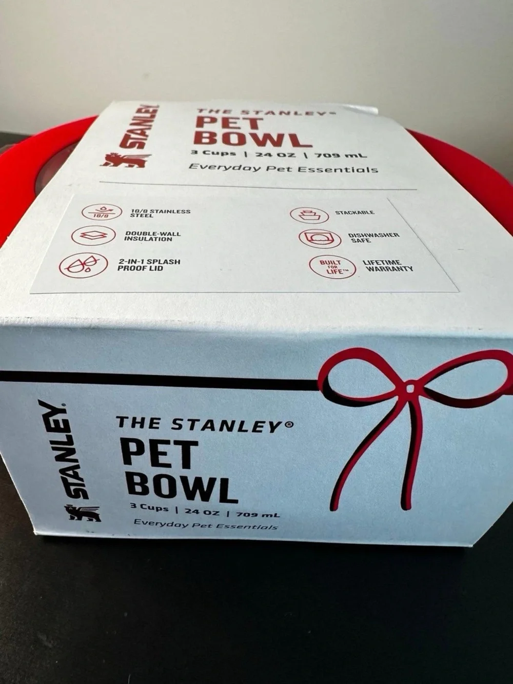 Stanley Everyday Pet Bowl in Candy Cane